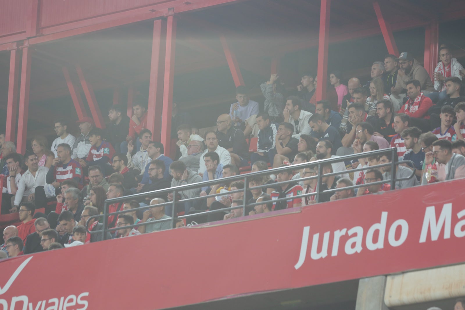 Fotos: Encuéntrate en la grada del Nuevo Los Cármenes en el Granada-Zaragoza