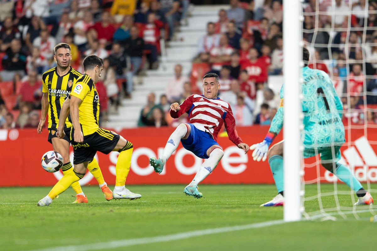 Fotos: Las mejores imágenes del Granada-Zaragoza