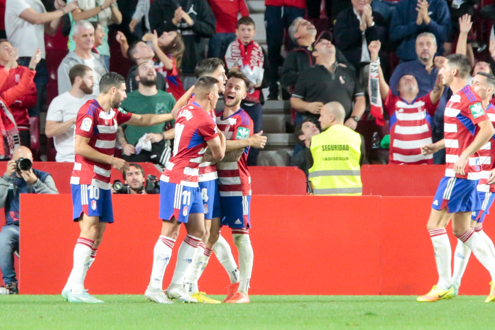 Fotos: Las mejores imágenes del Granada-Zaragoza