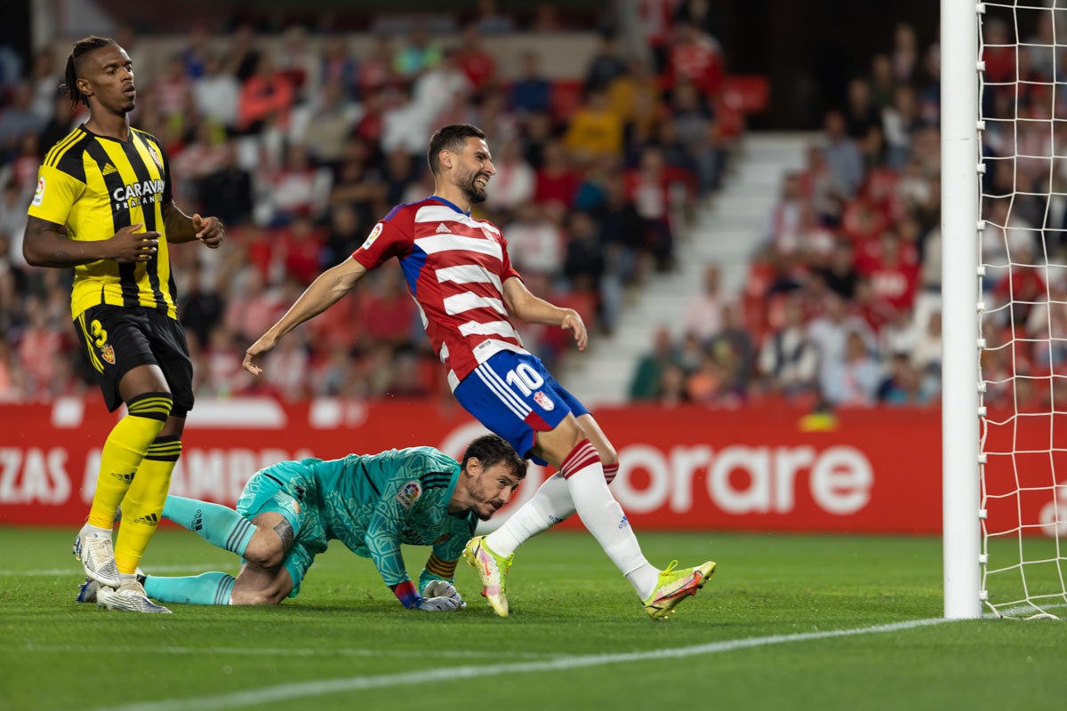 Fotos: Las mejores imágenes del Granada-Zaragoza