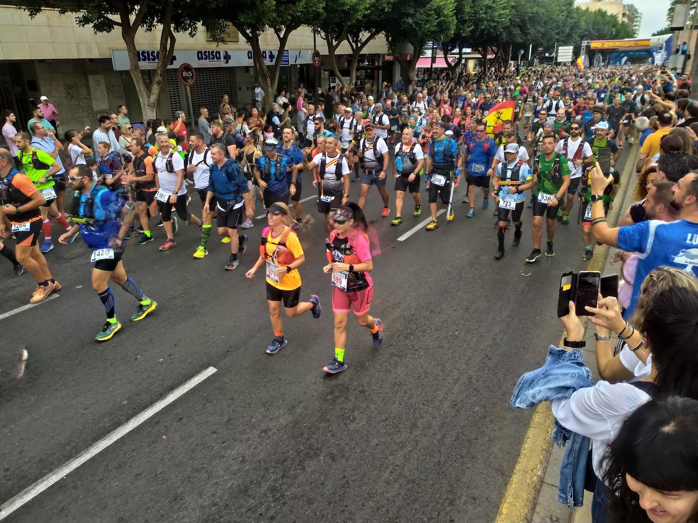 La prueba, considerada como una de las más exigentes de las que se realizan en España, concentra alrededor de 6.500 deportistas que realizarán un recorrido con grandes novedades para la presente edición