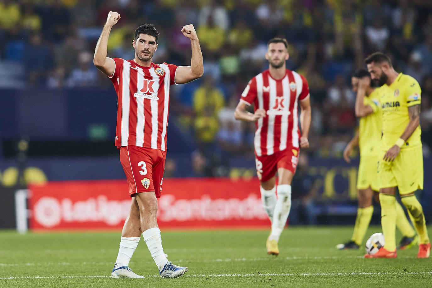 Momento del duelo disputado en el estadio de La Cerámica.