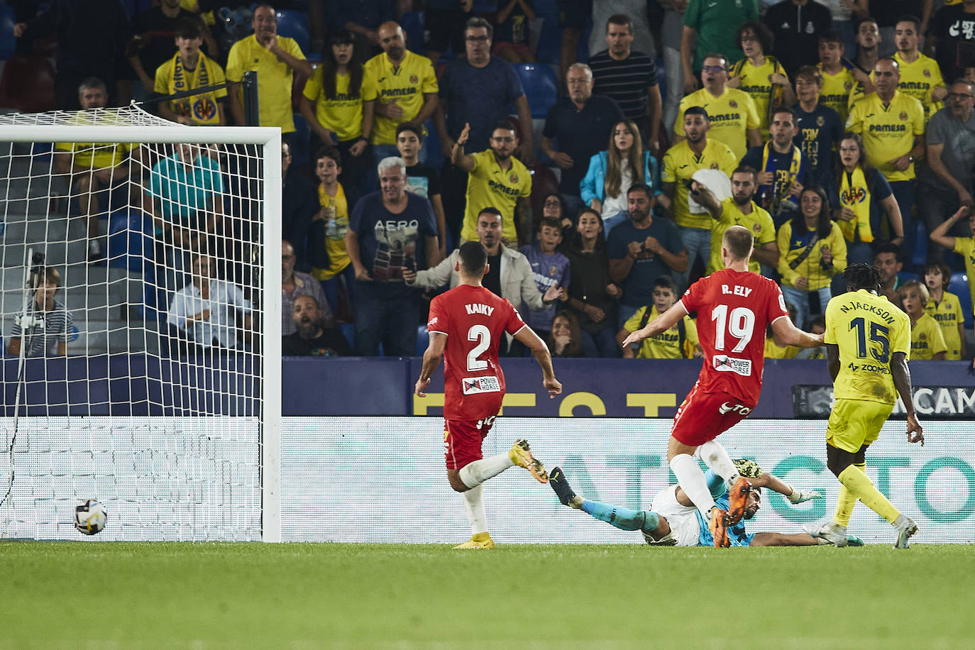 Momento del duelo disputado en el estadio de La Cerámica.