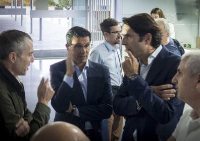 Imagen secundaria 1 - Diferentes imágenes de la bienvenida a los profesionales de T-Systems en Cámara Granada. 