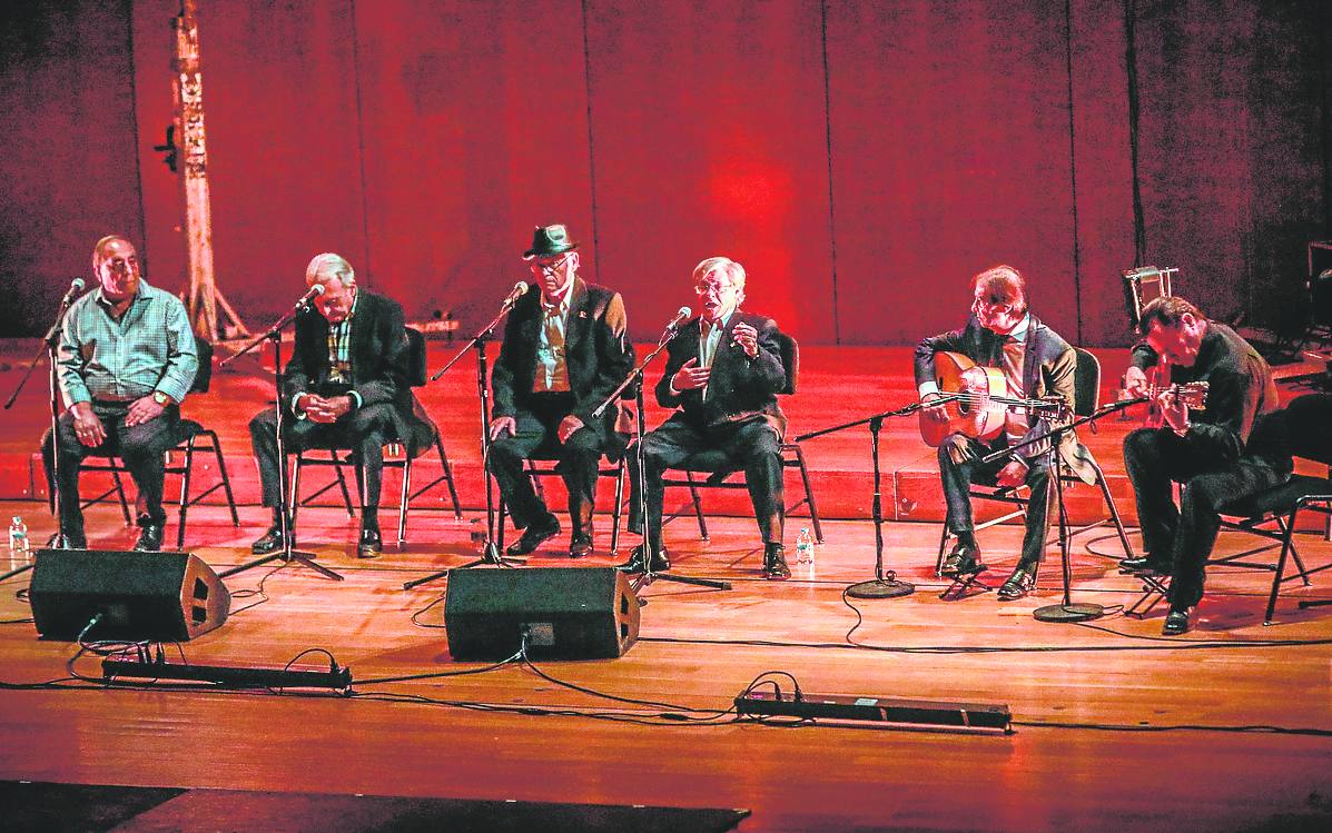 Imagen del homenaje a 'el Colorao', celebrado el pasado sábado en el auditorio Manuel de Falla . 