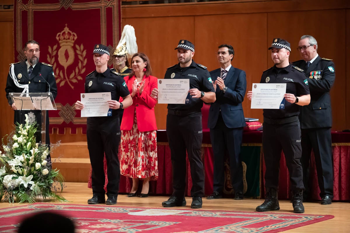El Cuerpo celebra en la capital el día de su patrón, el Ángel Custodio