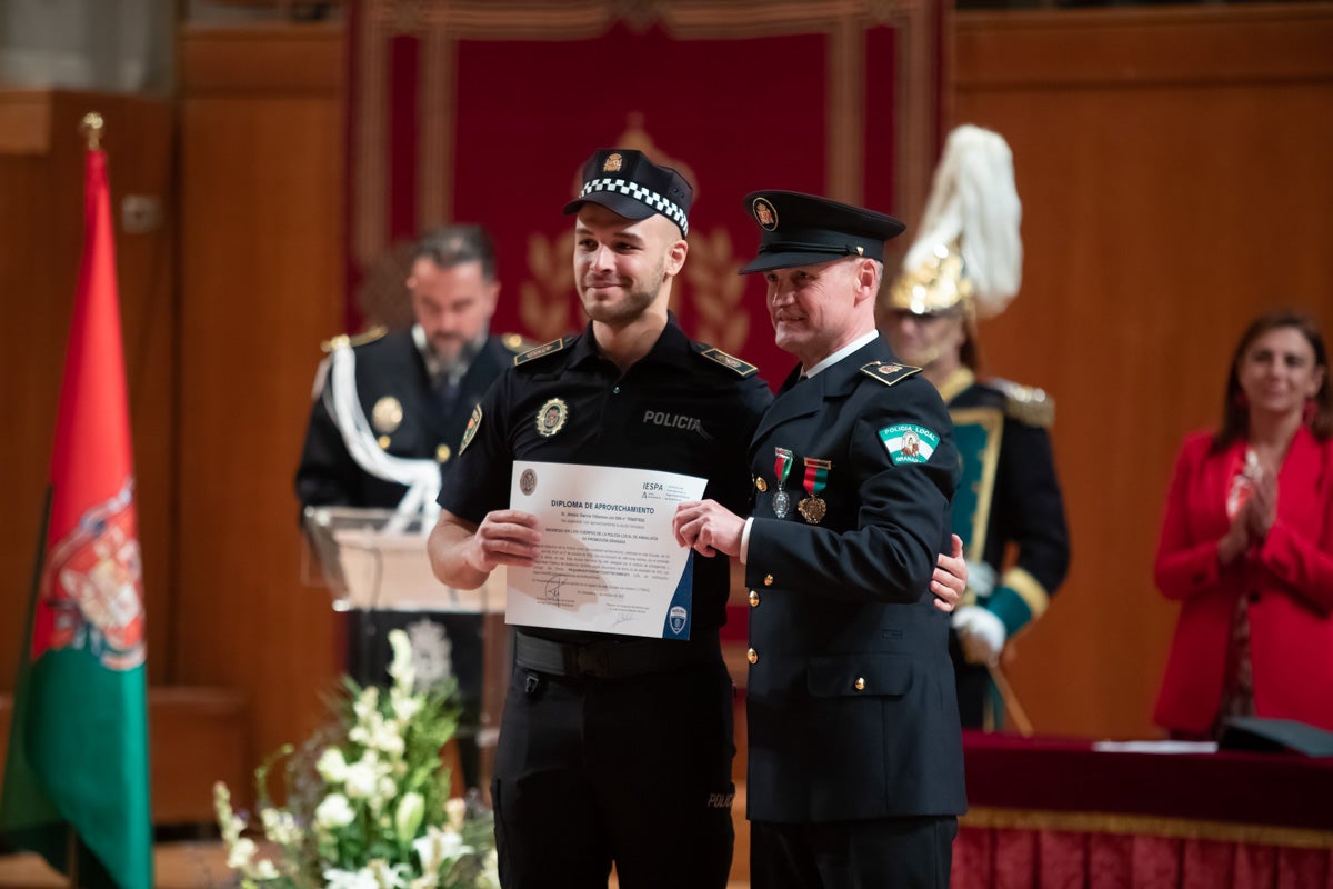 El Cuerpo celebra en la capital el día de su patrón, el Ángel Custodio