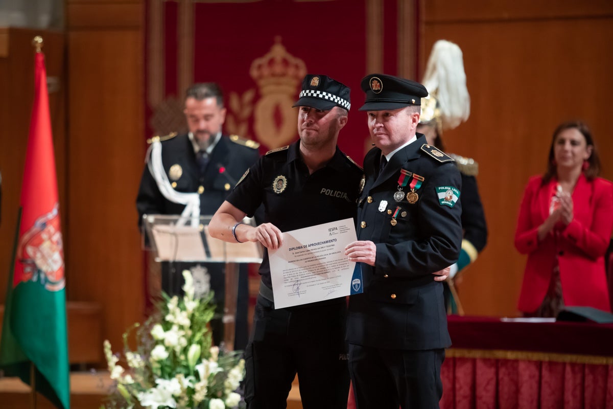 El Cuerpo celebra en la capital el día de su patrón, el Ángel Custodio