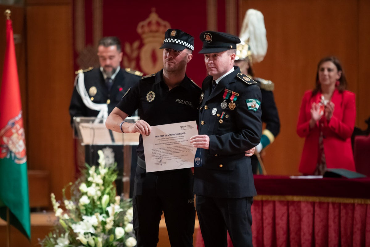 El Cuerpo celebra en la capital el día de su patrón, el Ángel Custodio