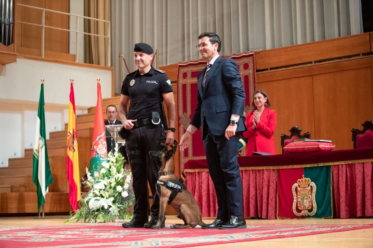 El Cuerpo celebra en la capital el día de su patrón, el Ángel Custodio