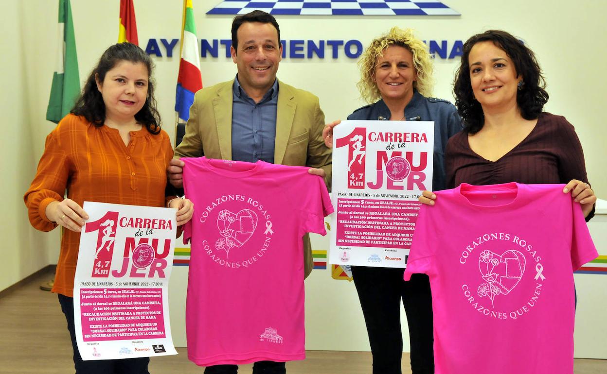 Presentación de la I Carrera de la Mujer, organizada por la Asociación Corazones Rosas. 
