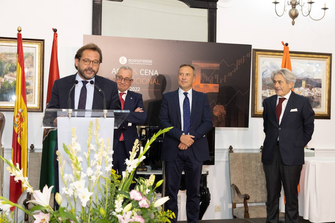 Las mejores fotografías del acto y cena institucional del Ilustre Colegio Profesional de Economistas.