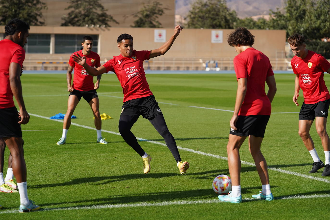 Sousa, Chumi, Lázaro, Guedes y Svidersky pueden ser titulares en Espiñedo. 