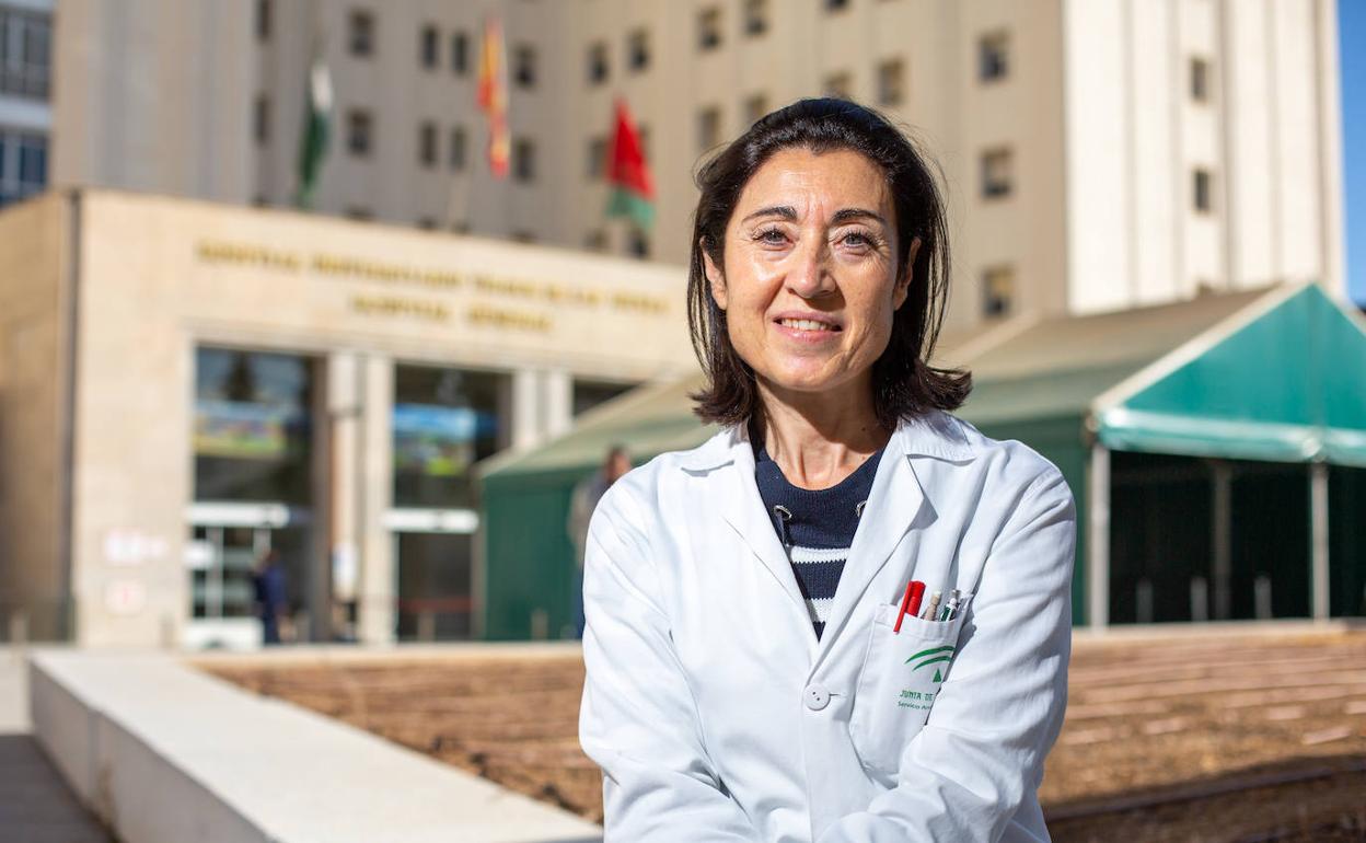 Carmen de Gracia, jefa del servicio de Nefrología del Hospital Virgen de las Nieves.