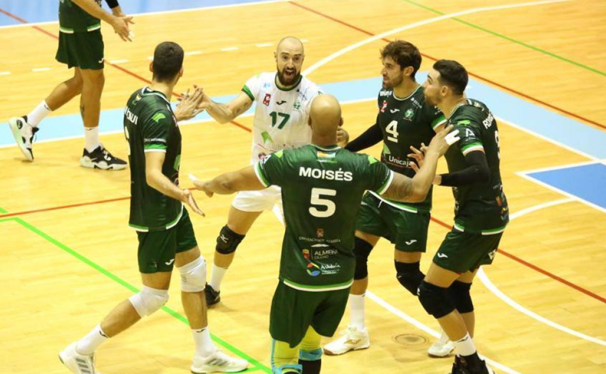El equipo almeriense fue presa de la irregularidad en Lugo. 