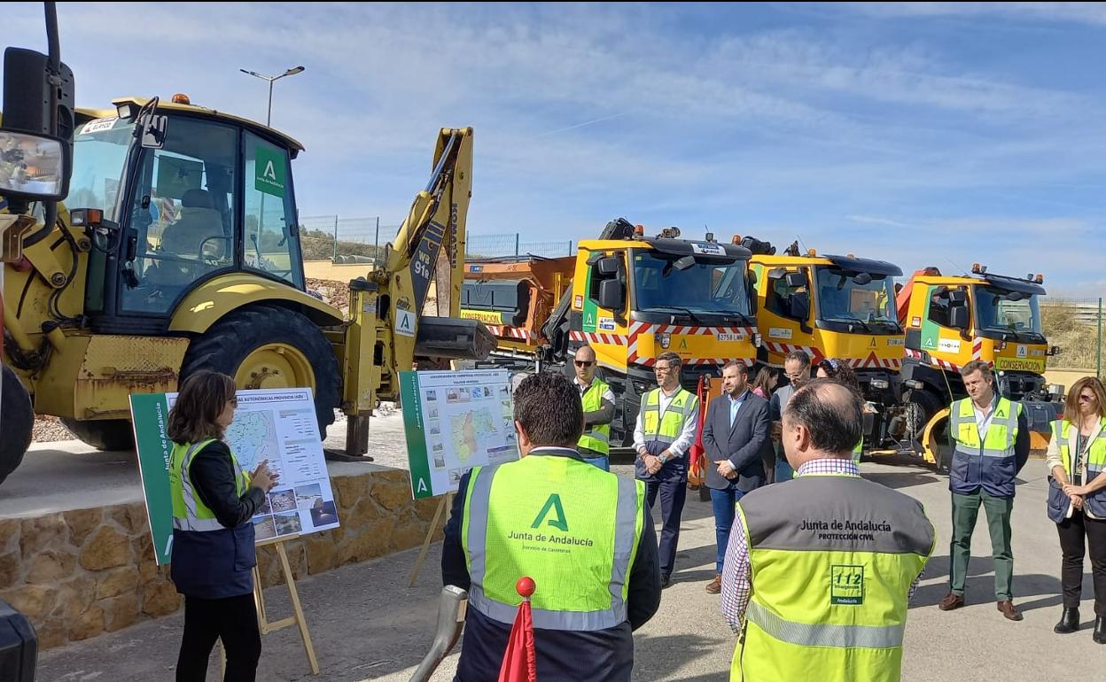 Presentación del Plan de Vialidad Invernal por parte de la Junta en Peal de Becerro. 