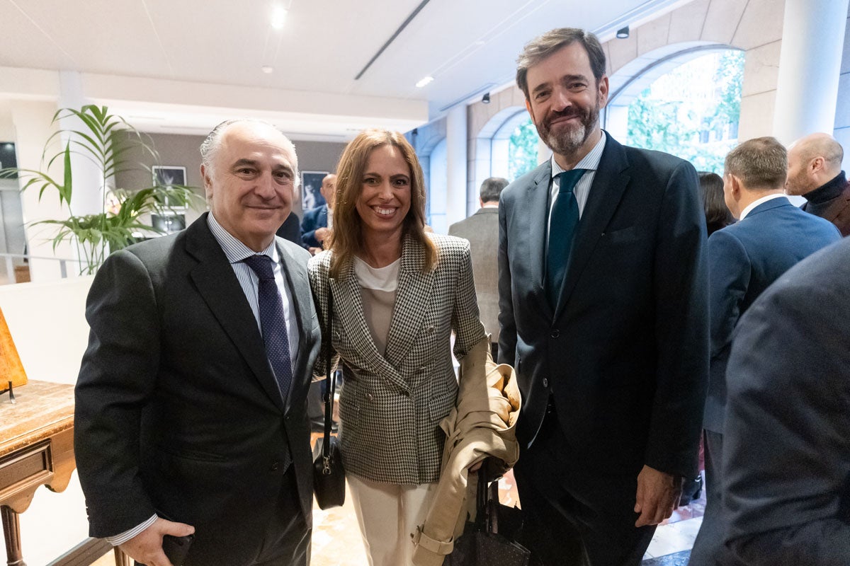 Desayuno informativo con la consejera de Fomento, Marifrán Carazo, en el hotel Santa Paula