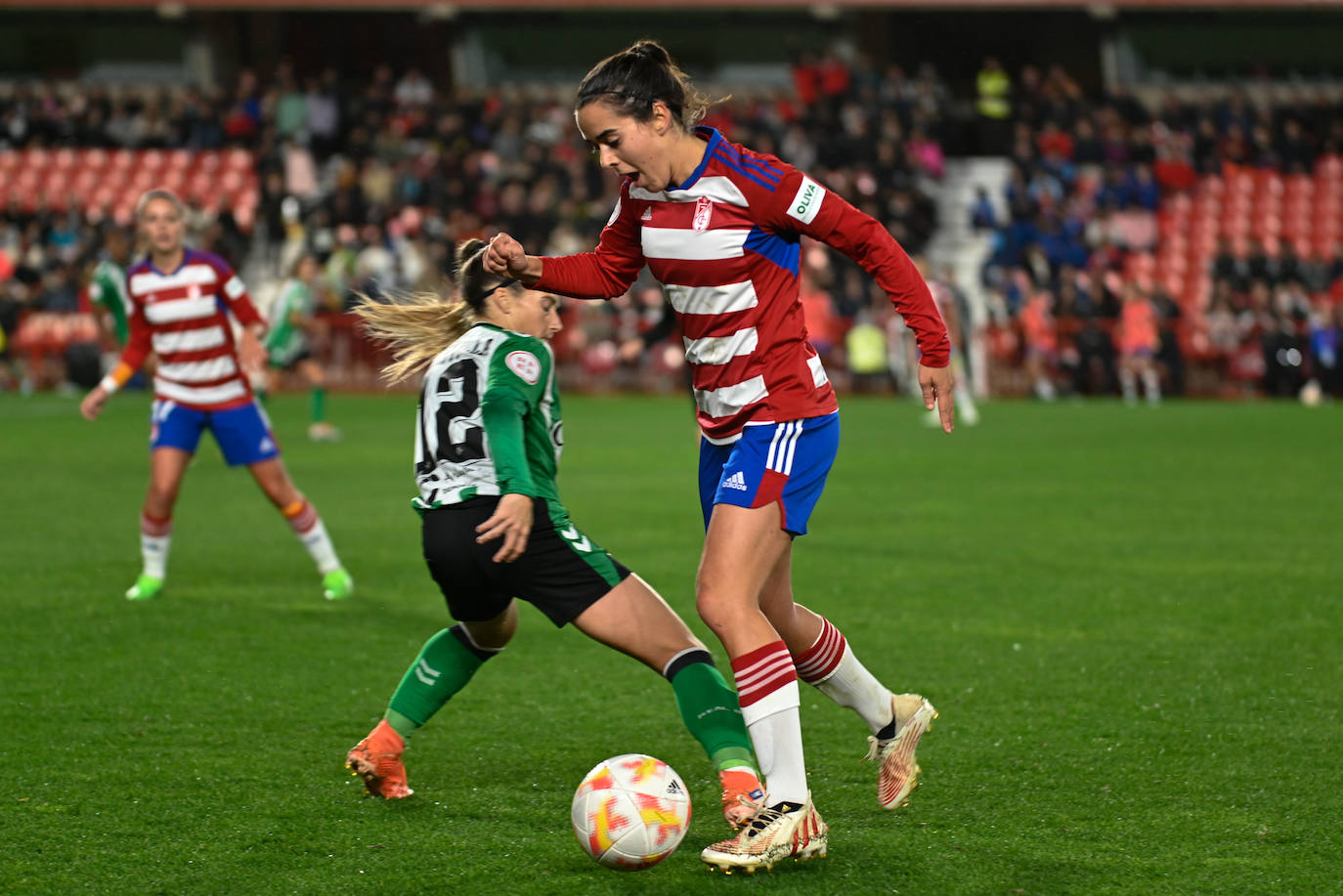 Las jugadoras rojiblancas derrotaron con una Pamela estelar al Betis, uno de los 'cocos' del torneo.