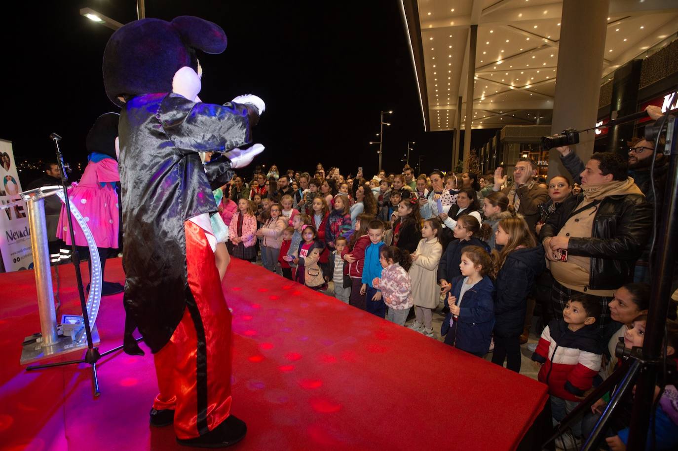 Encendido en el centro comercial Nevada. 