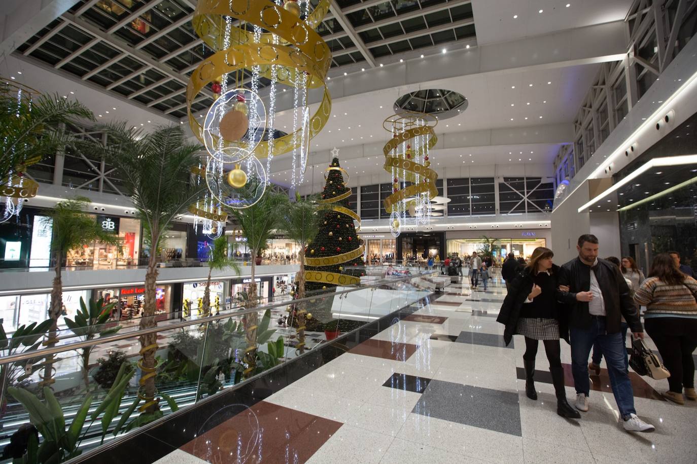 Encendido en el centro comercial Nevada. 