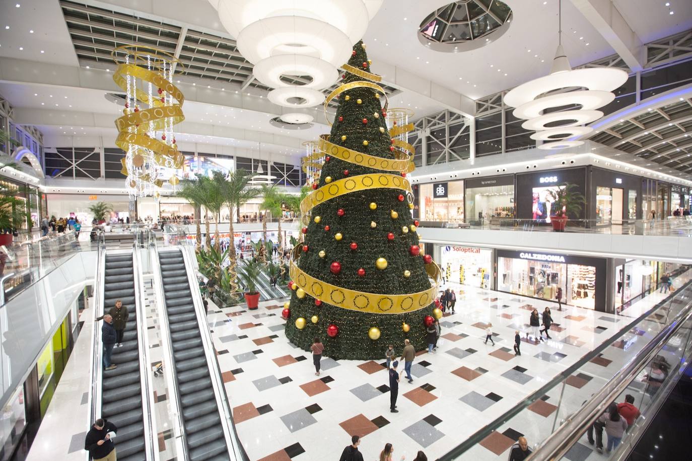 Encendido en el centro comercial Nevada. 