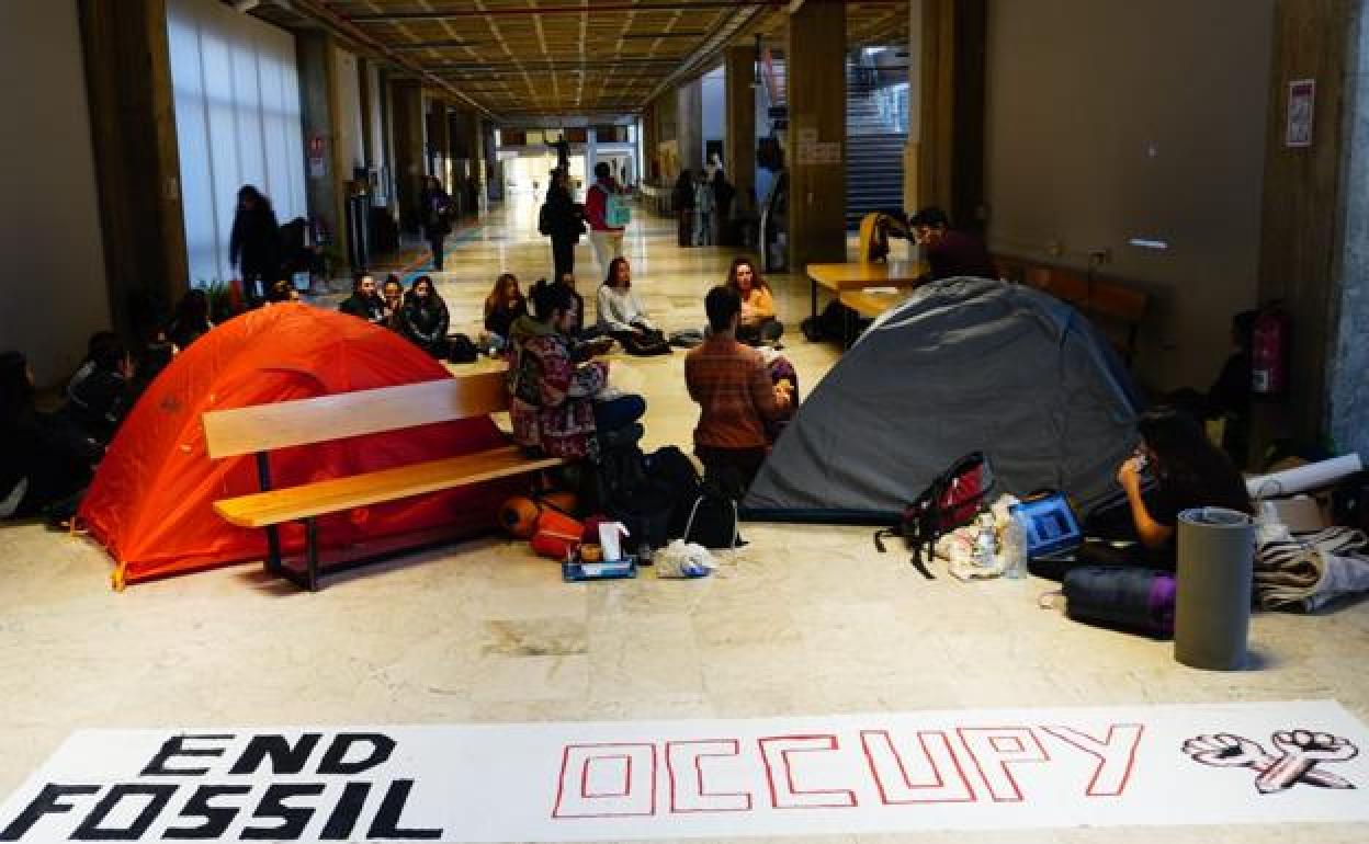 La 'okupación' estudiantil en la facultad de Filosofía y Letras.