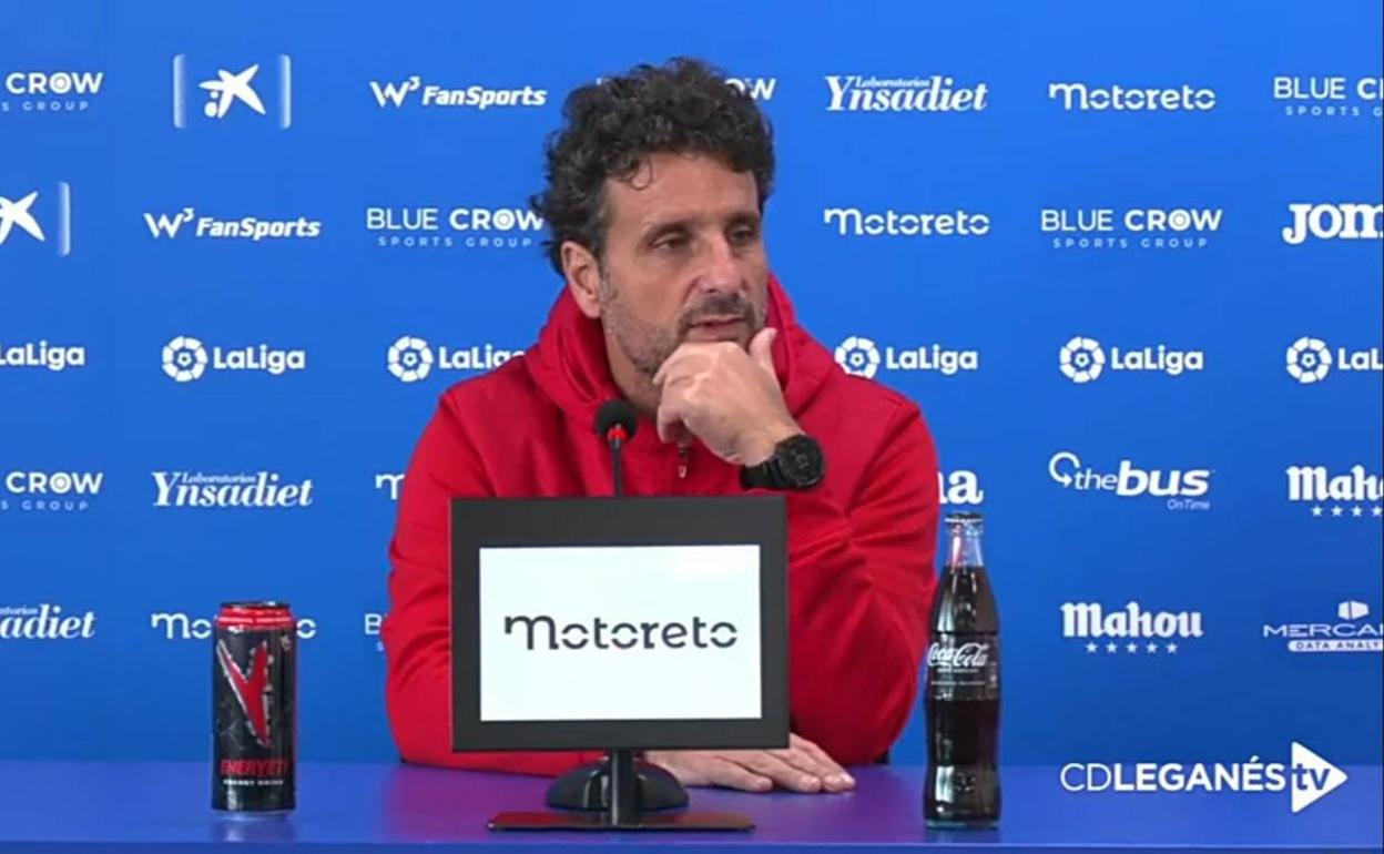 Imanol Idiakez, durante su comparecencia de prensa. 