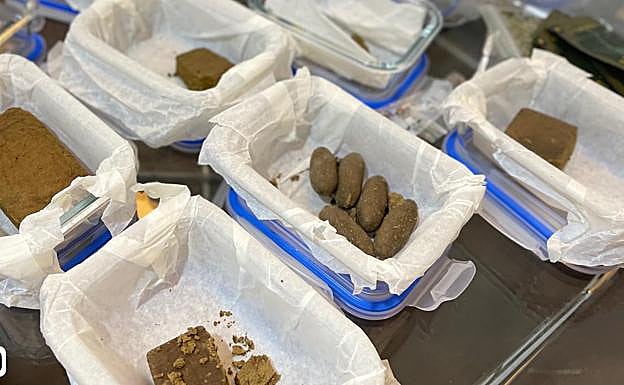Imagen principal - Hachís hallado | Unidad de la unidad GOAD | Marihuana dispuesta para consumo