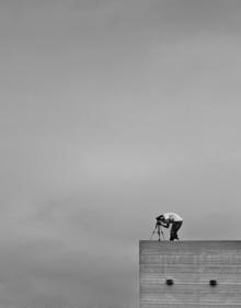 Imagen secundaria 2 - Las fotografías del libro son en blanco y negro. 