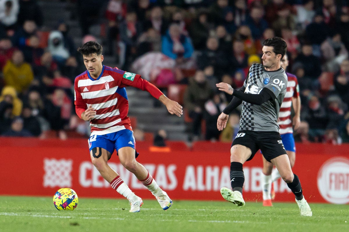 Las mejores imágenes del partido disputado este viernes en Los Cármenes