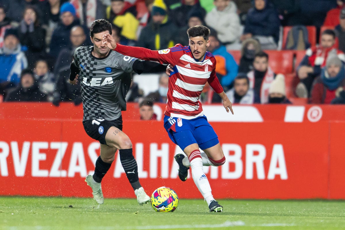 Las mejores imágenes del partido disputado este viernes en Los Cármenes