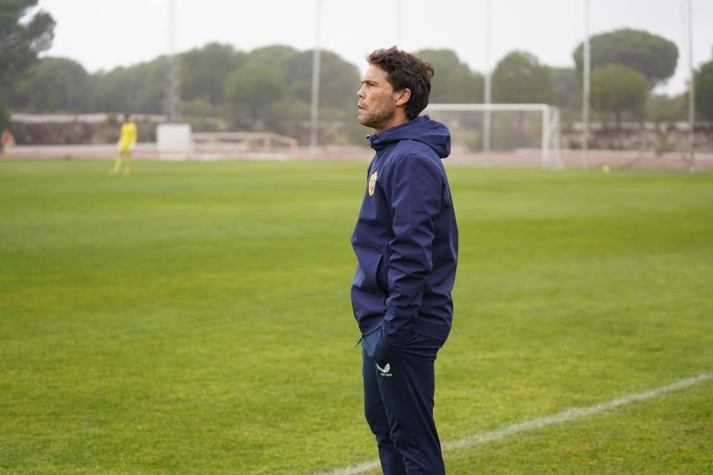 El amistoso se suspendió antes del descanso por una tángana entre los jugadores de ambos equipos.