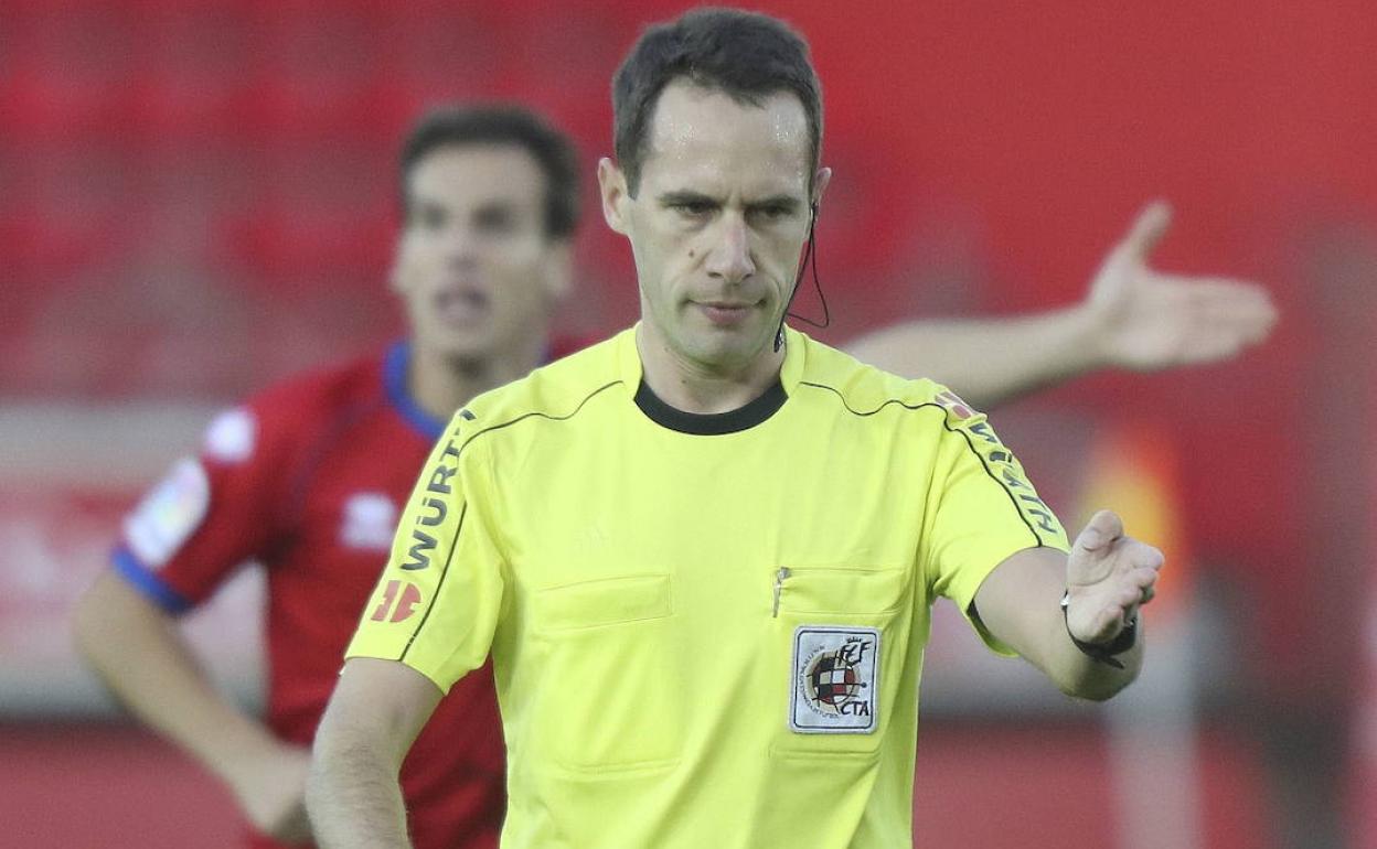 Aitor Gorostegui Fernández, en su primer precedente con el Granada ante el Numancia. 