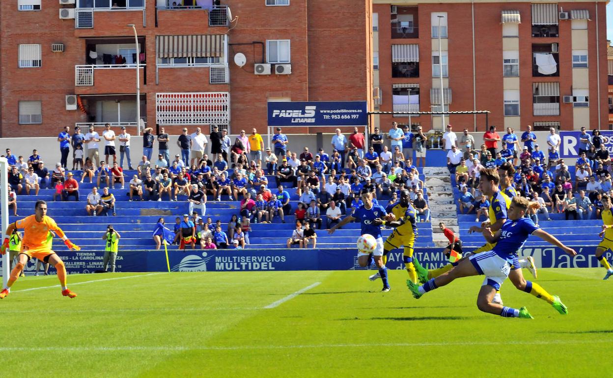 El Linares necesita volver a encontrarse con el triunfo en casa para seguir fuerte arriba. 