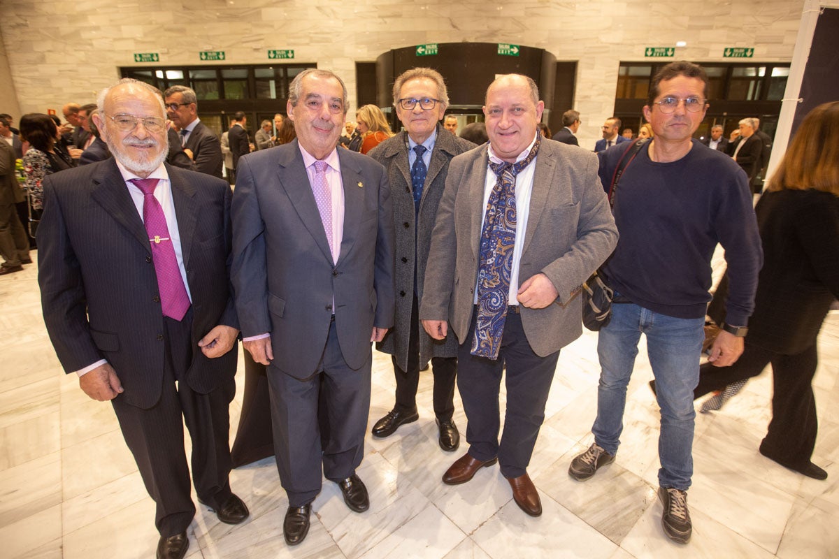 Los premiados e invitados tuvieron la ocasión de hablar distendidamente durante el cóctel posterior a la gala