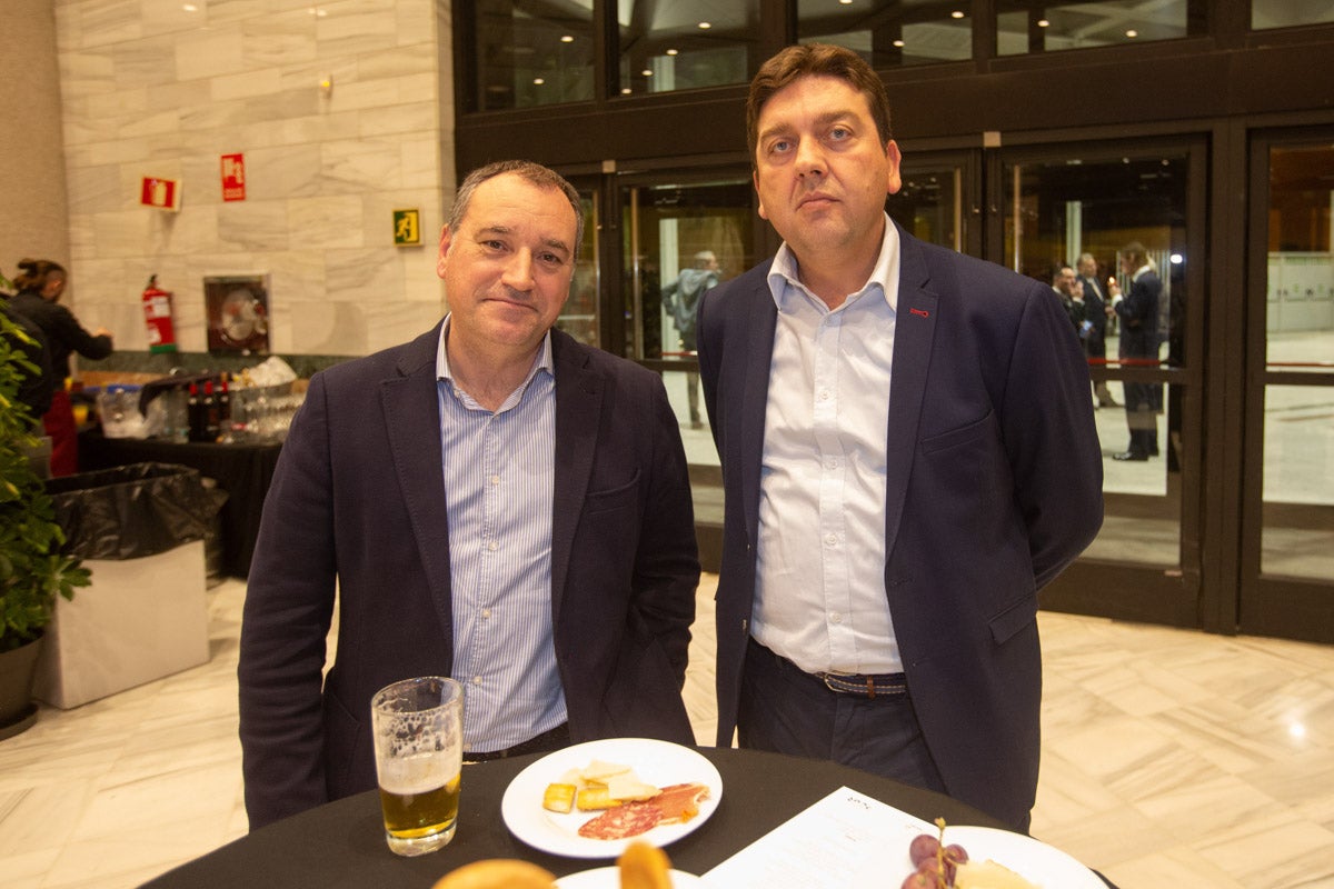 Los premiados e invitados tuvieron la ocasión de hablar distendidamente durante el cóctel posterior a la gala