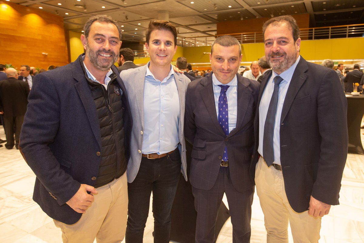 Los premiados e invitados tuvieron la ocasión de hablar distendidamente durante el cóctel posterior a la gala