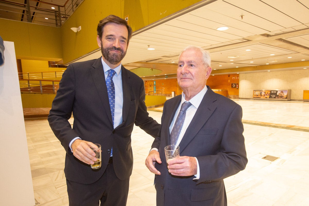 Los premiados e invitados tuvieron la ocasión de hablar distendidamente durante el cóctel posterior a la gala