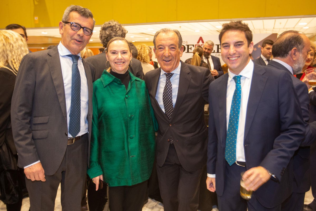 Los premiados e invitados tuvieron la ocasión de hablar distendidamente durante el cóctel posterior a la gala