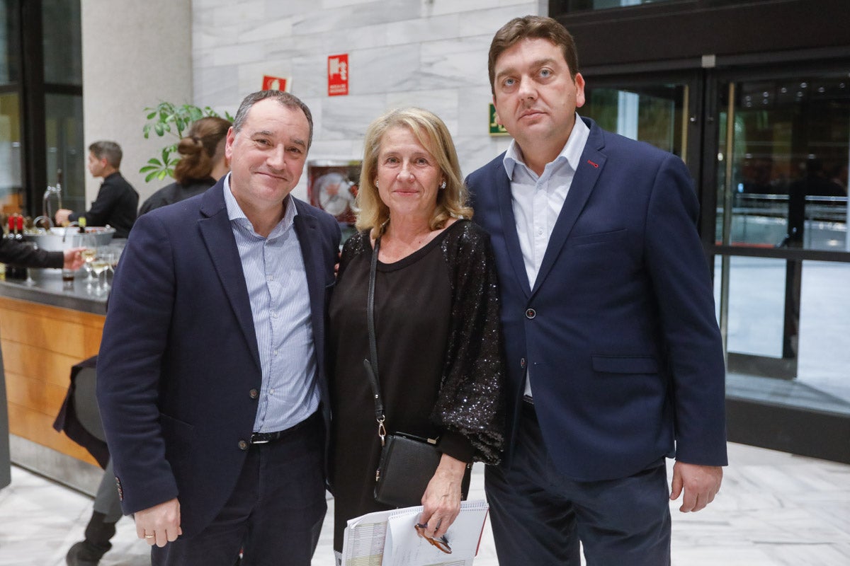 Los premiados e invitados tuvieron la ocasión de hablar distendidamente durante el cóctel posterior a la gala