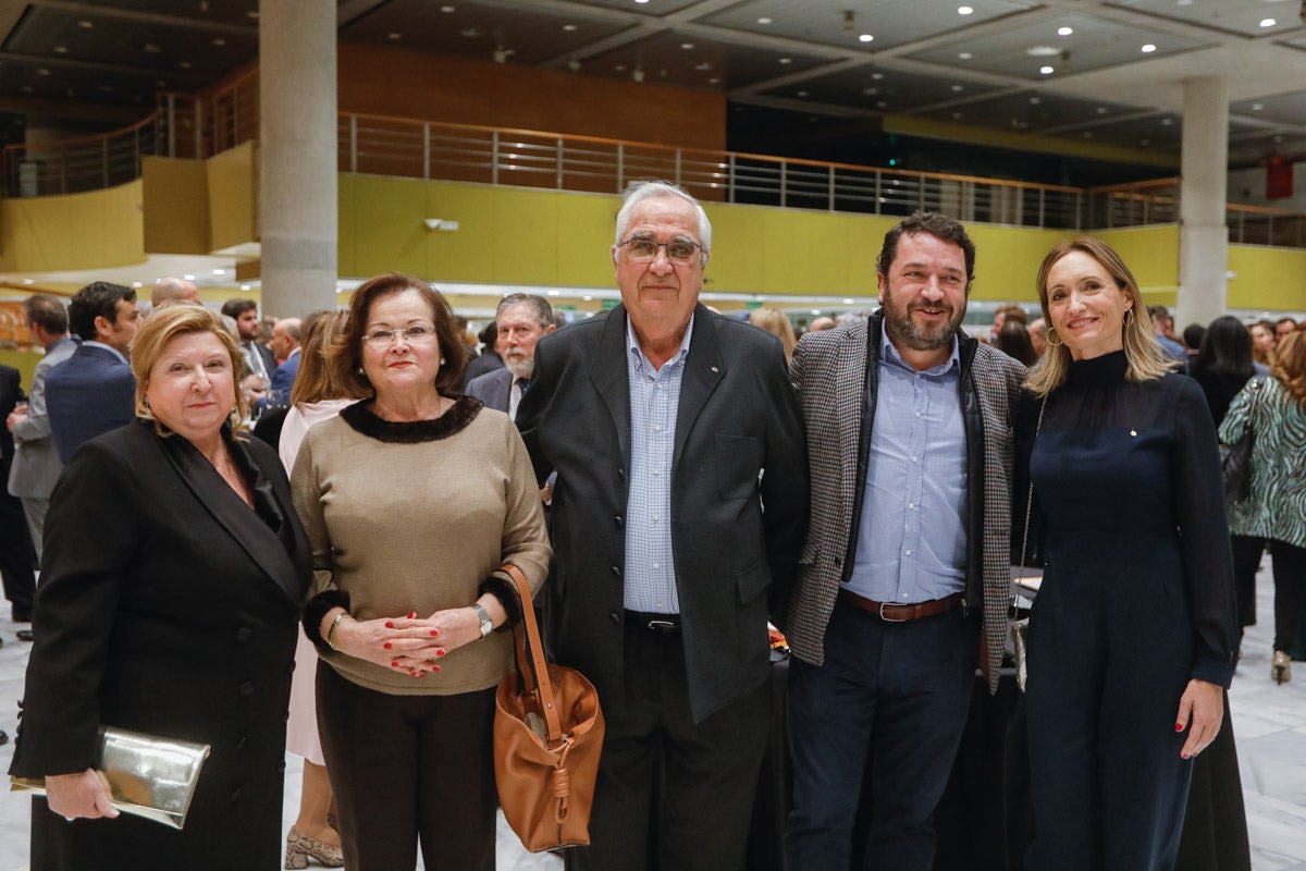 Los premiados e invitados tuvieron la ocasión de hablar distendidamente durante el cóctel posterior a la gala