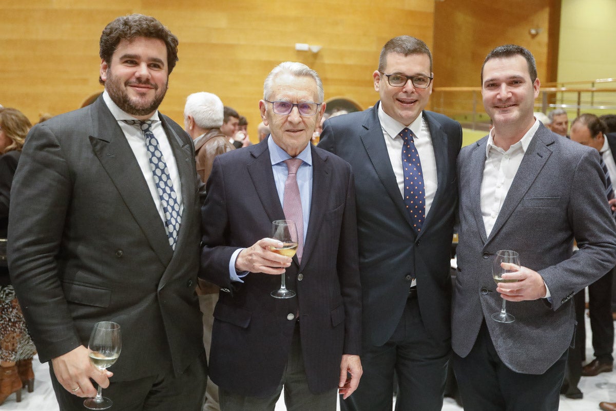 Los premiados e invitados tuvieron la ocasión de hablar distendidamente durante el cóctel posterior a la gala