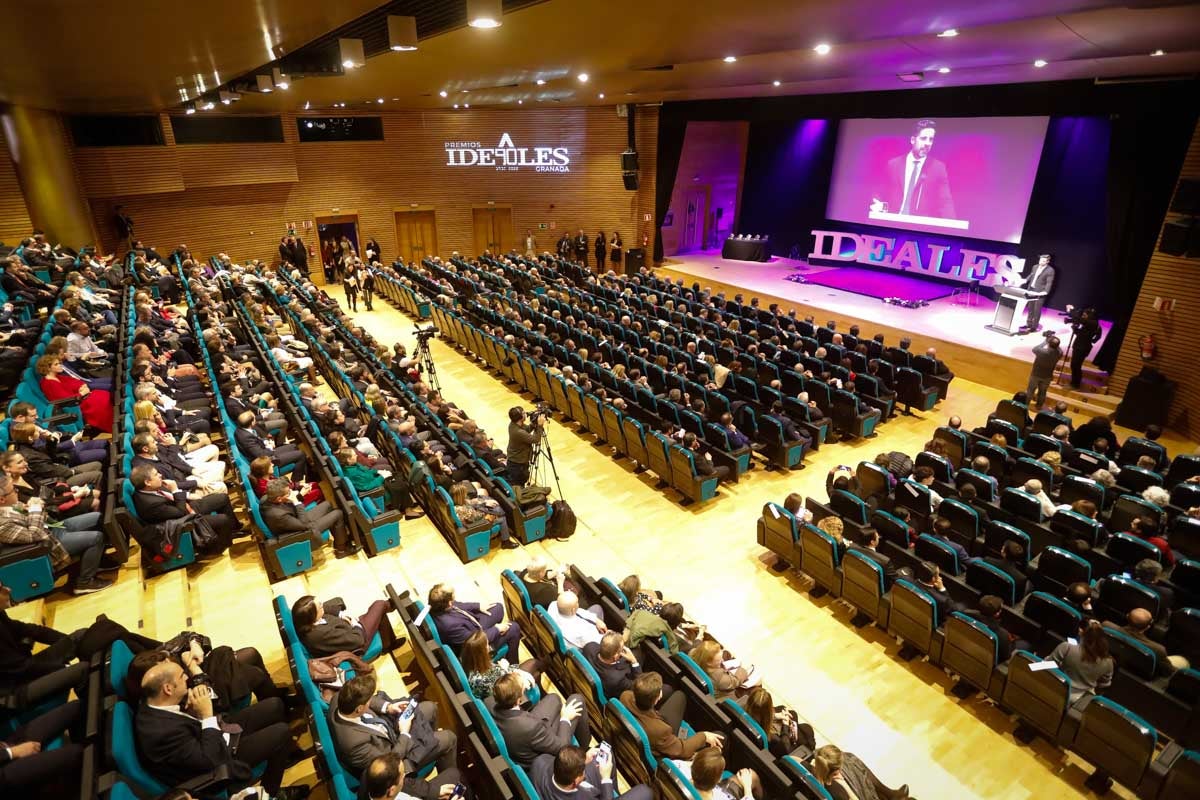 Los granadinos más destacados del año recibieron su reconocimiento en el Palacio de Congresos de la capital