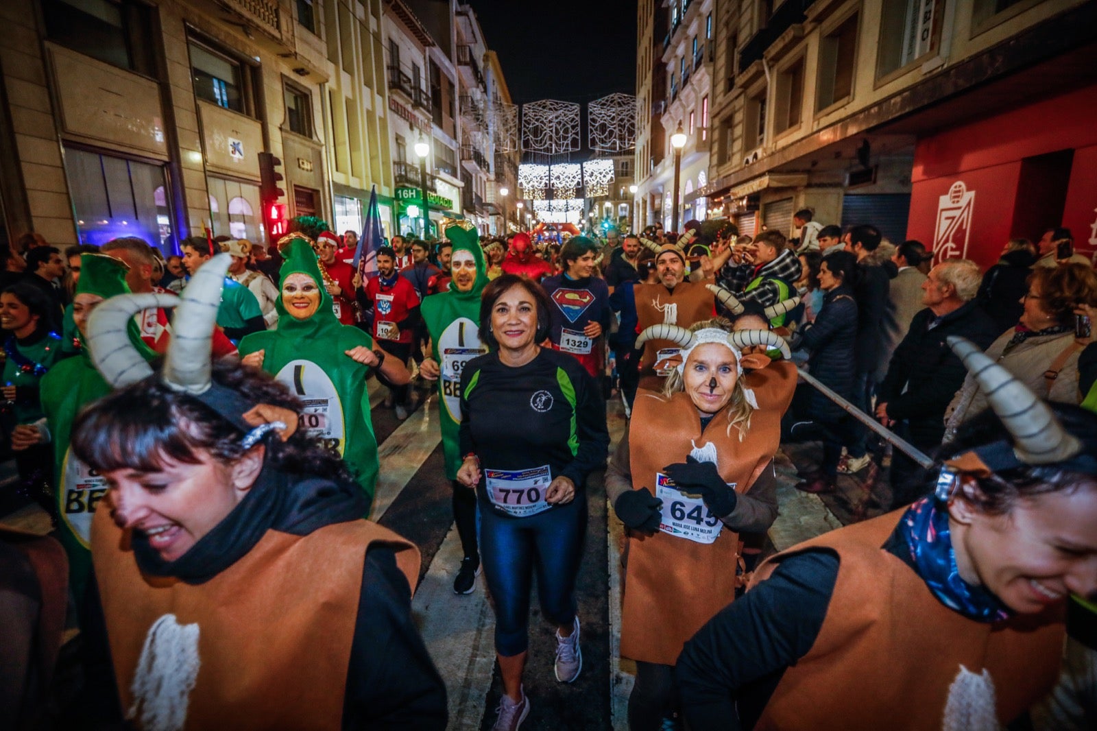 Carrera Nocturna de Disfraces de Granada. 