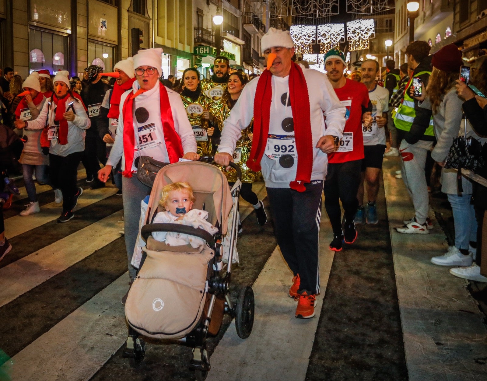Carrera Nocturna de Disfraces de Granada. 