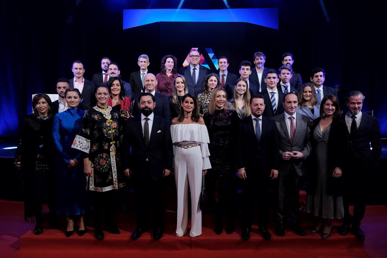 La capital almeriense acoge, en el Teatro Cervantes, la entrega de los Premios Andalucía de los Deportes de 2021, con distinción para los almeriense Pablo Jaramillo, bronce en Tokyo, y Jairo Ruiz, diploma 