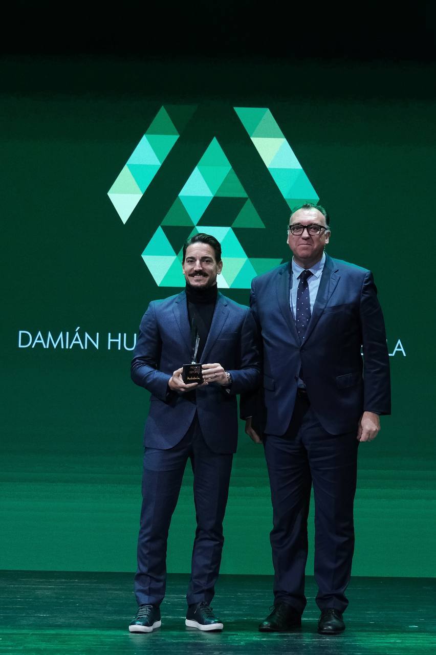 La capital almeriense acoge, en el Teatro Cervantes, la entrega de los Premios Andalucía de los Deportes de 2021, con distinción para los almeriense Pablo Jaramillo, bronce en Tokyo, y Jairo Ruiz, diploma 