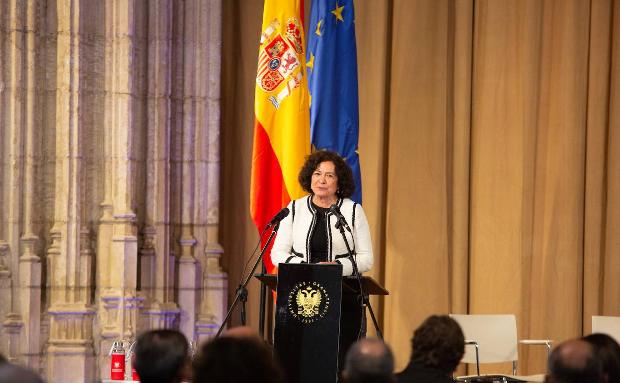 Pilar Aranda, rectora de la UGR.