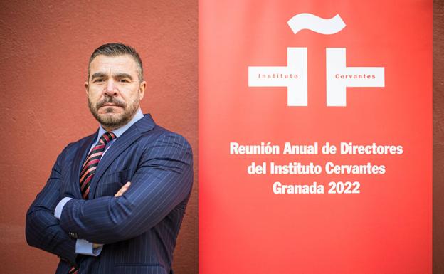 El gestor cultural ha acudido a la reunión anual d directores del Instituto Cervantes, en Granada. 