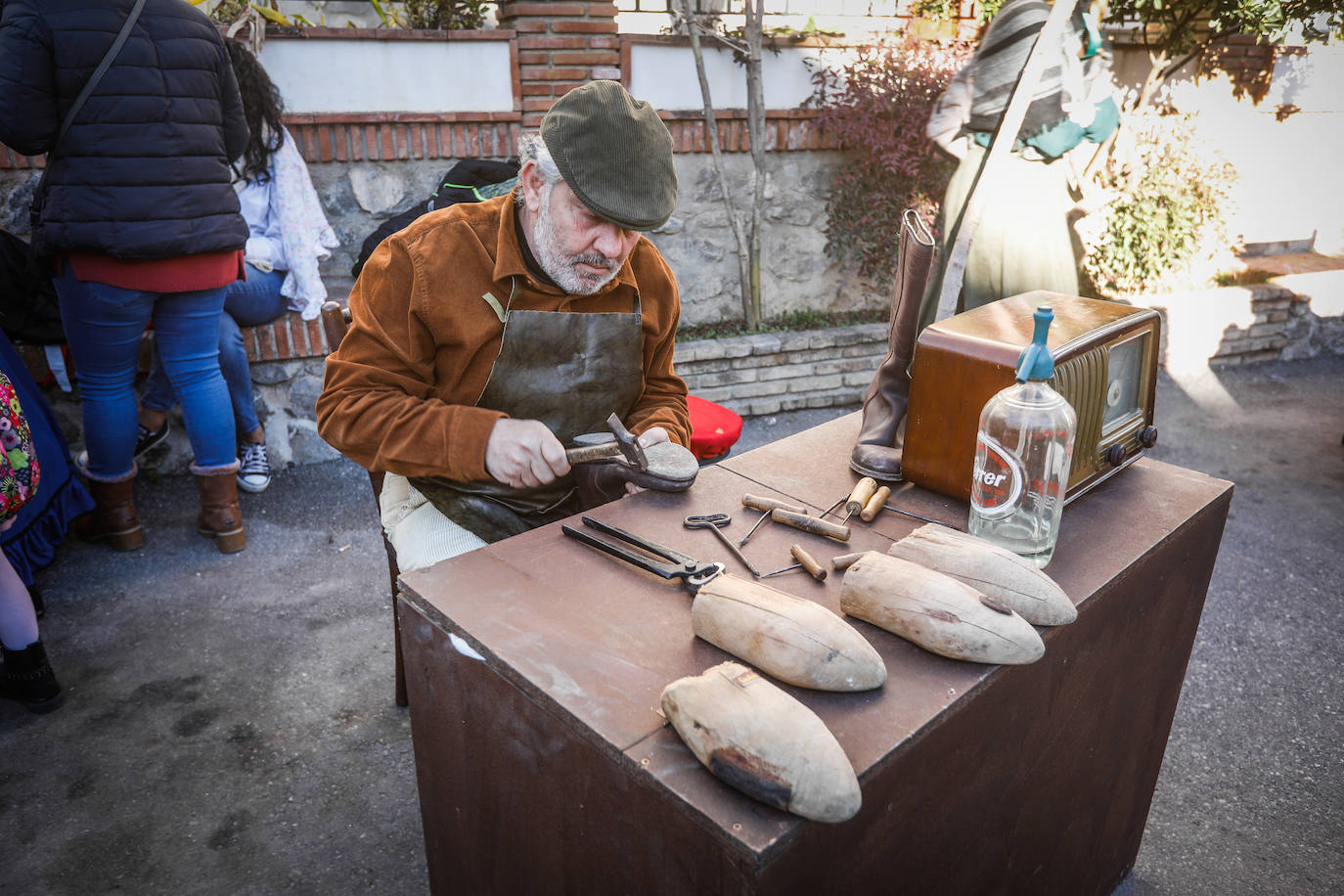 El pueblo granadino recrea una escena de la Londres victoriana a la perfección